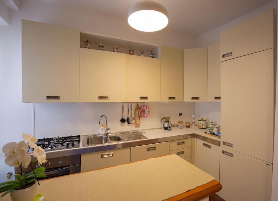 Dimora Al Colosseo, 2 Bedrooms Roma Eksteriør bilde